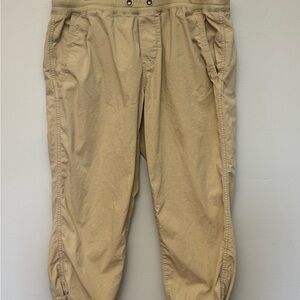 L.L.Bean Khaki Cropped Pants Elastic Waist Outdoor Hiking Pants Women’s M